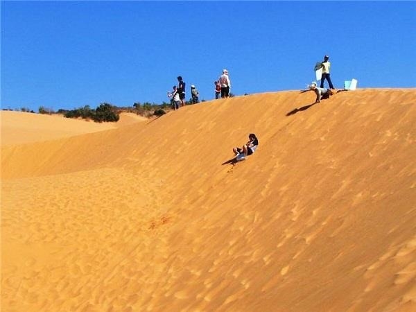 Đồi cát Phương Mai – Địa điểm du lịch mới không thể bỏ qua tại Quy Nhơn.