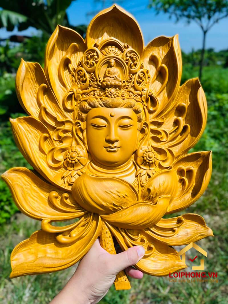 Hình ảnh Phật Quan Âm treo tường kích thước cao 47 cm x rộng 35.5 cm dày 4 cm gỗ gõ vàng