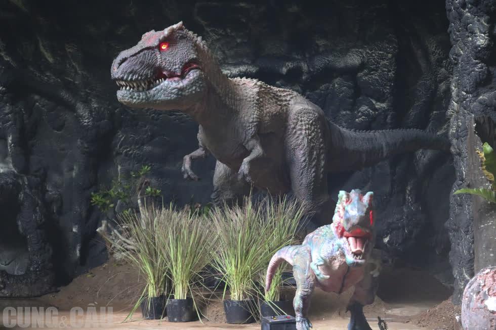 Khám phá khu vui chơi độc đáo với mô hình robot khủng long ở Sài Gòn