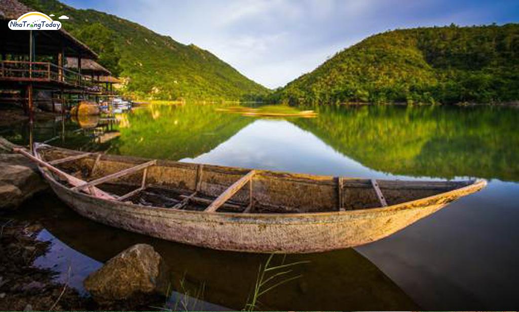 Khu du lịch Hồ Kênh Hạ Nha Trang