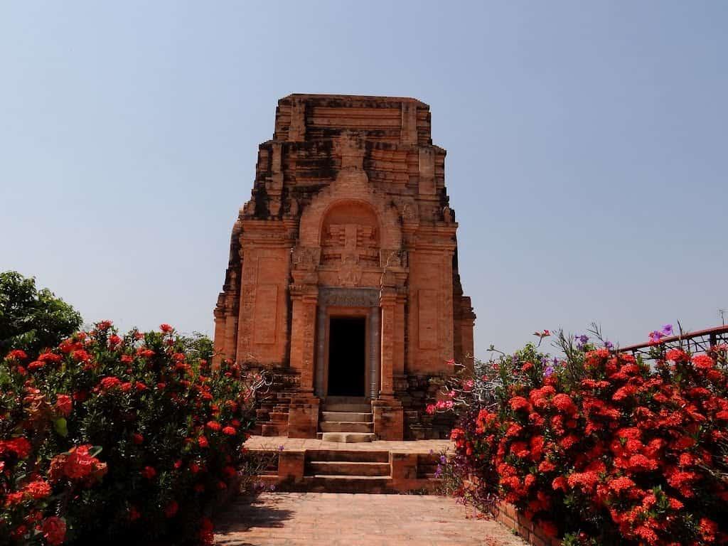 Khu du lịch Tháp Chóp Mạt ở Tây Ninh (Ảnh: ST)