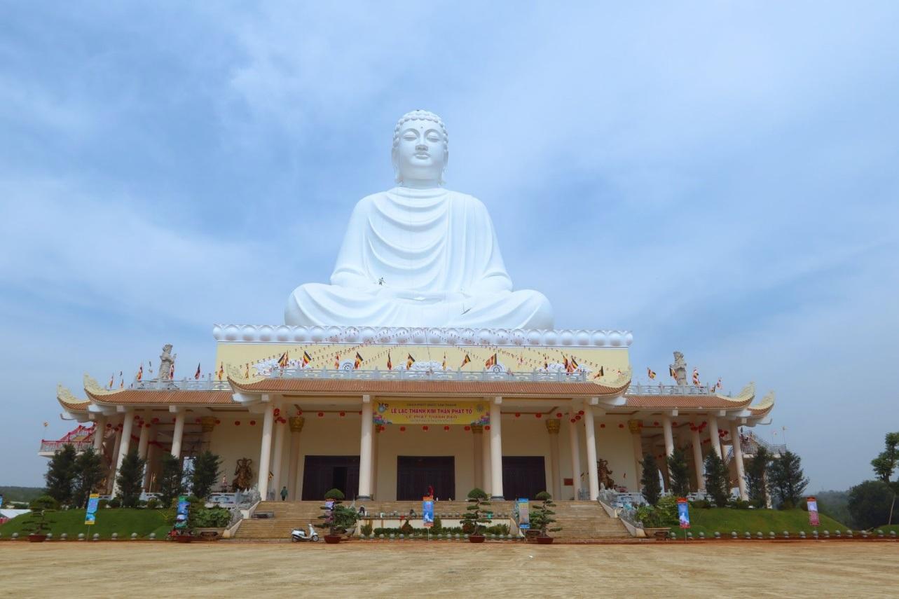 Ngôi chùa với tượng Phật cao nhất Đông Nam Á ở Bình Phước sẵn sàng đón khách thập phương - 3